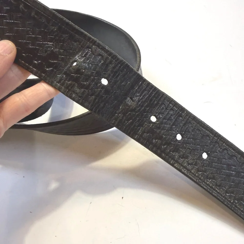 Black Basketweave Embossed Leather Belt Solid Brass Buckle Snap Closure 1.75in